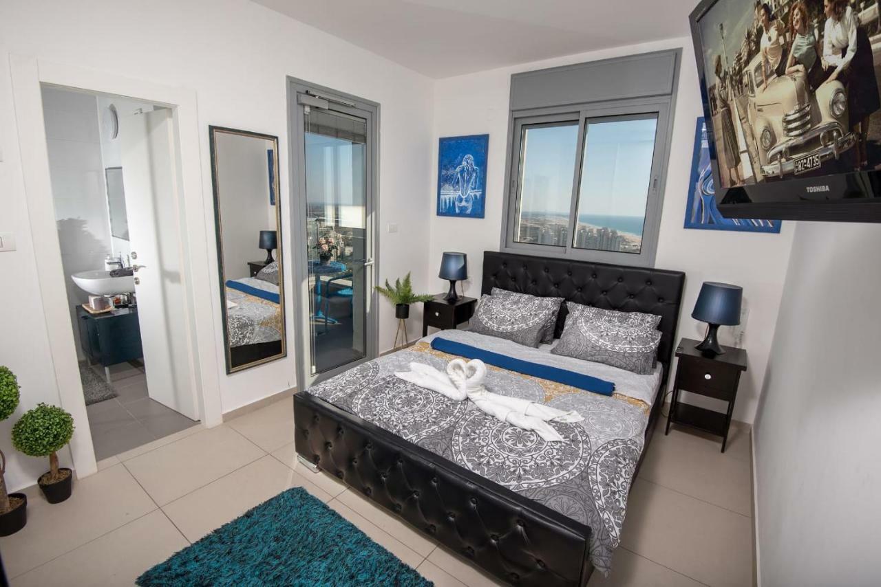 35Th Floor 4 Rooms On The Sea Бат Ям Екстериор снимка